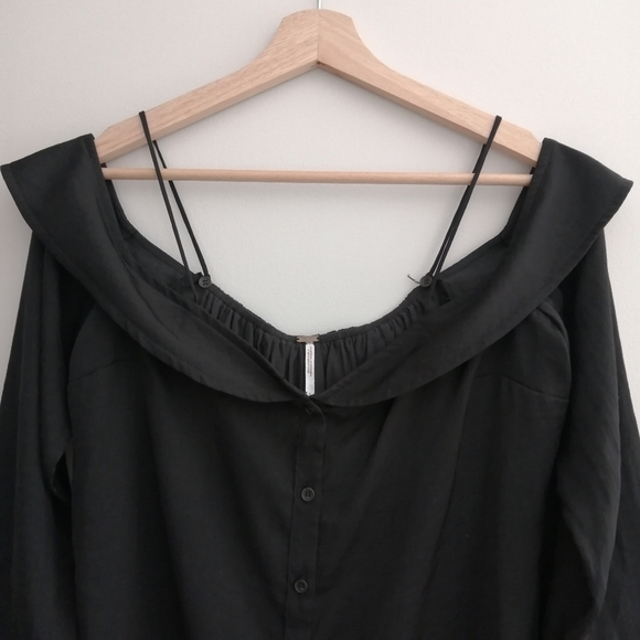 Free People Walk This Way Off the Shoulder Black Satin Button Blouse Small - Picture 4 of 14